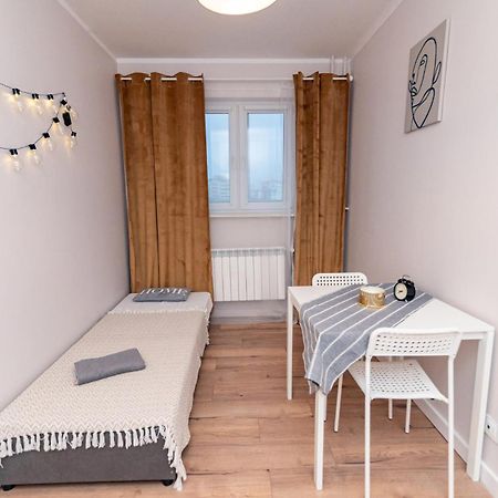 Apartamento Regem Wola Varsovia Exterior foto