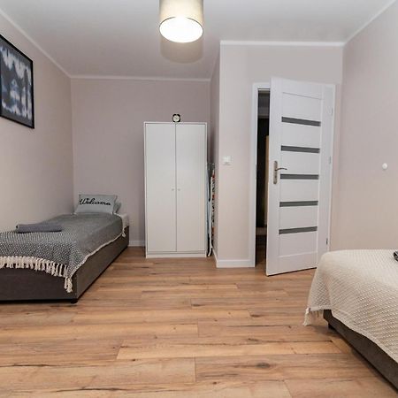 Apartamento Regem Wola Varsovia Exterior foto