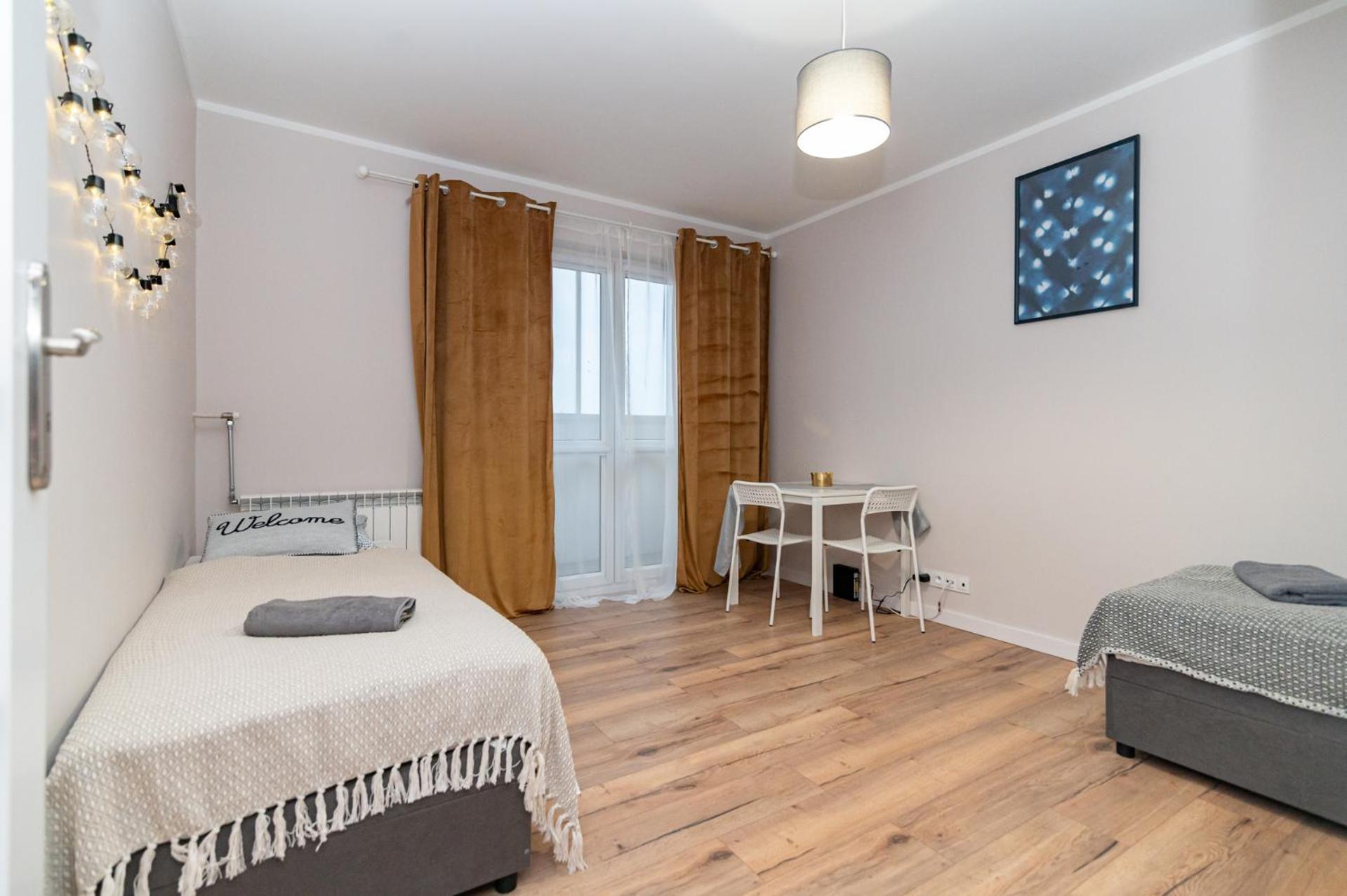 Apartamento Regem Wola Varsovia Exterior foto