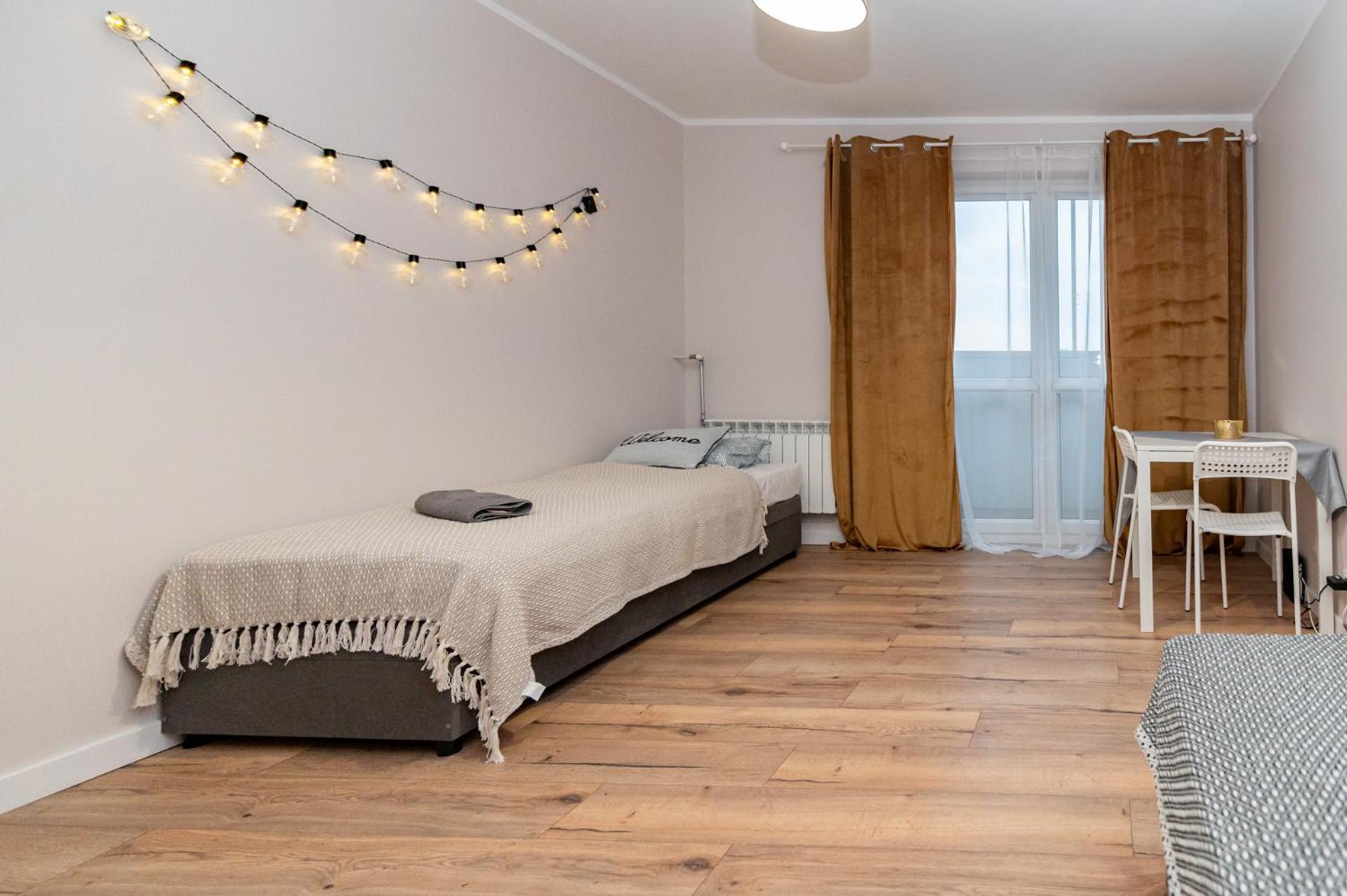 Apartamento Regem Wola Varsovia Exterior foto
