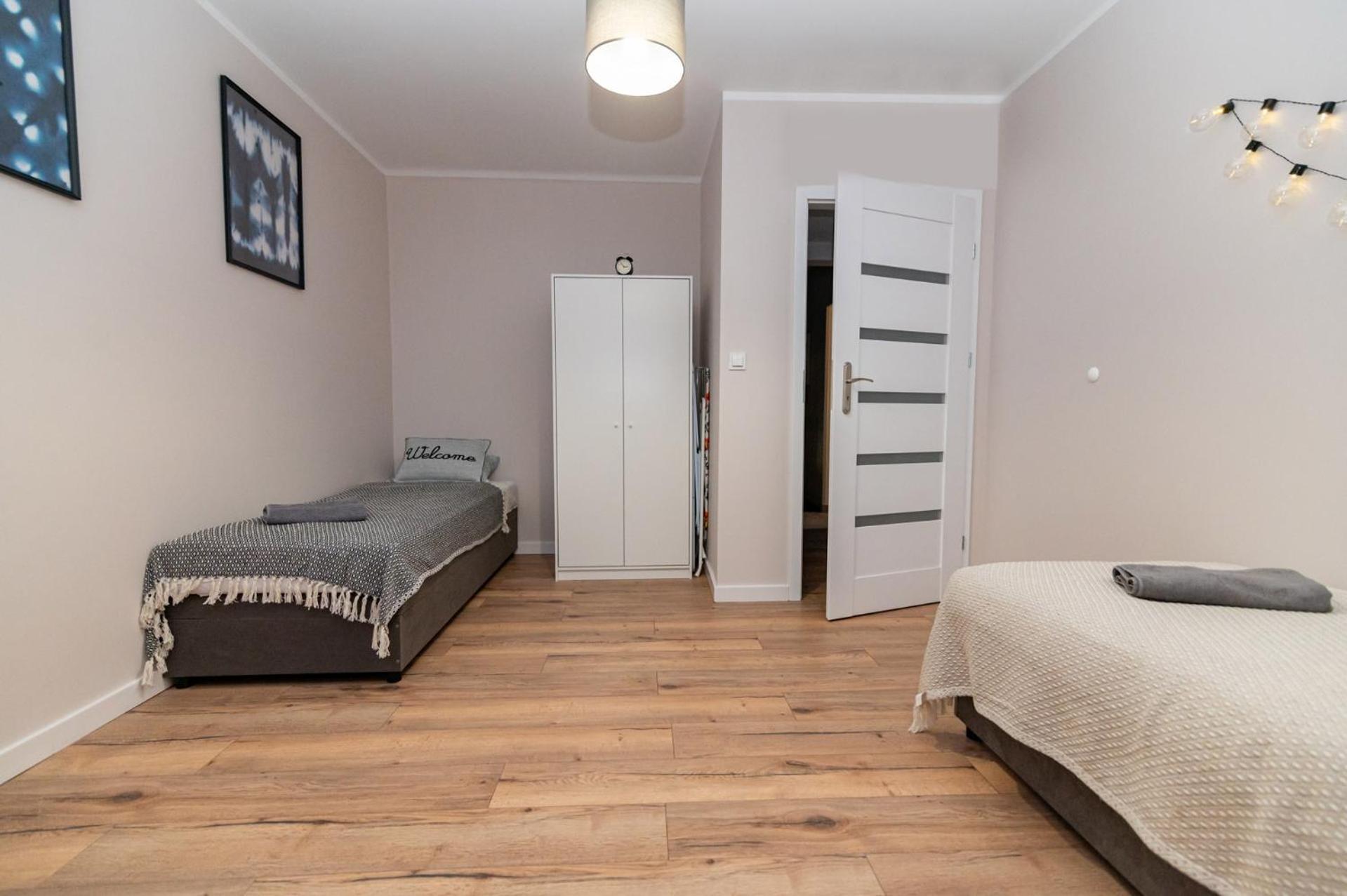 Apartamento Regem Wola Varsovia Exterior foto